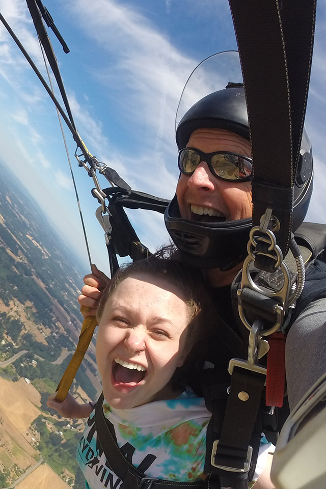 Alexa Rogers making a skydive